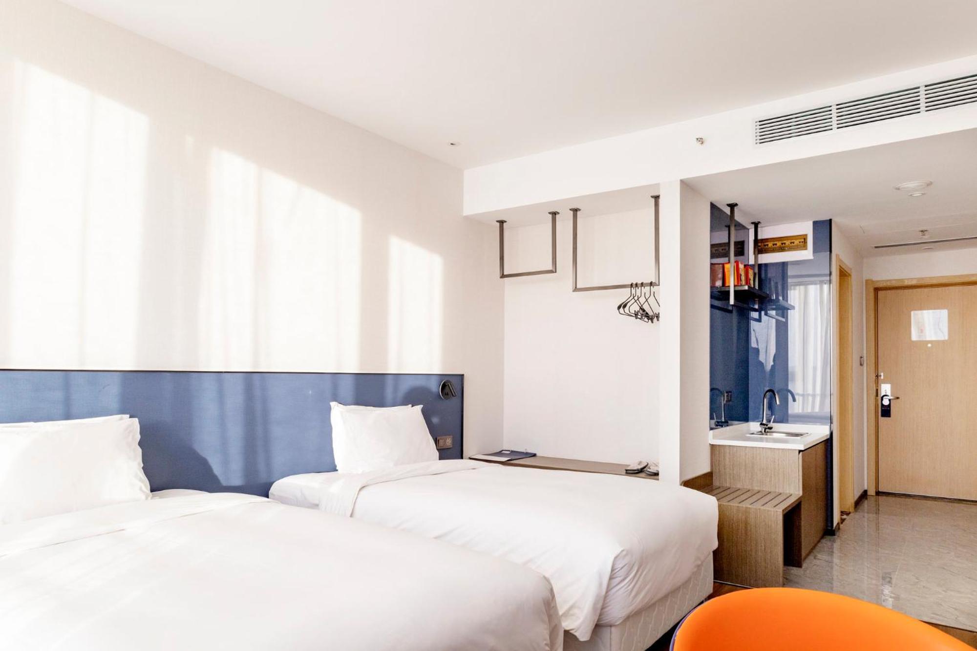 Holiday Inn Express Lanzhou New Area By Ihg Exterior photo